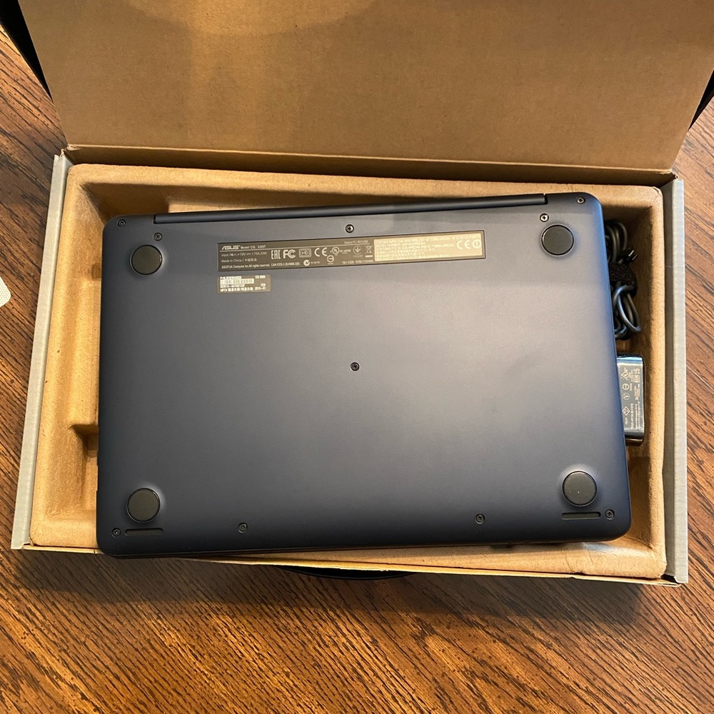NIB Asus X205TA Dark Blue Notebook PC - Picture 3 of 10
